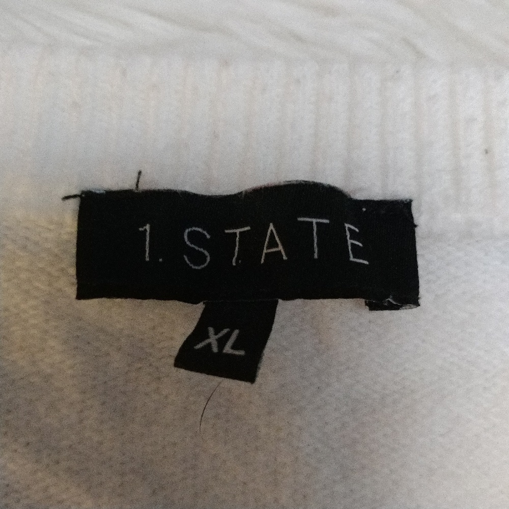 1.STATE
White Fringe-Sleeve Sweater size XL - Picture 5 of 8
